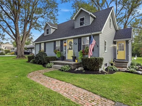 212 Schwartz Road, Lancaster, NY 14086