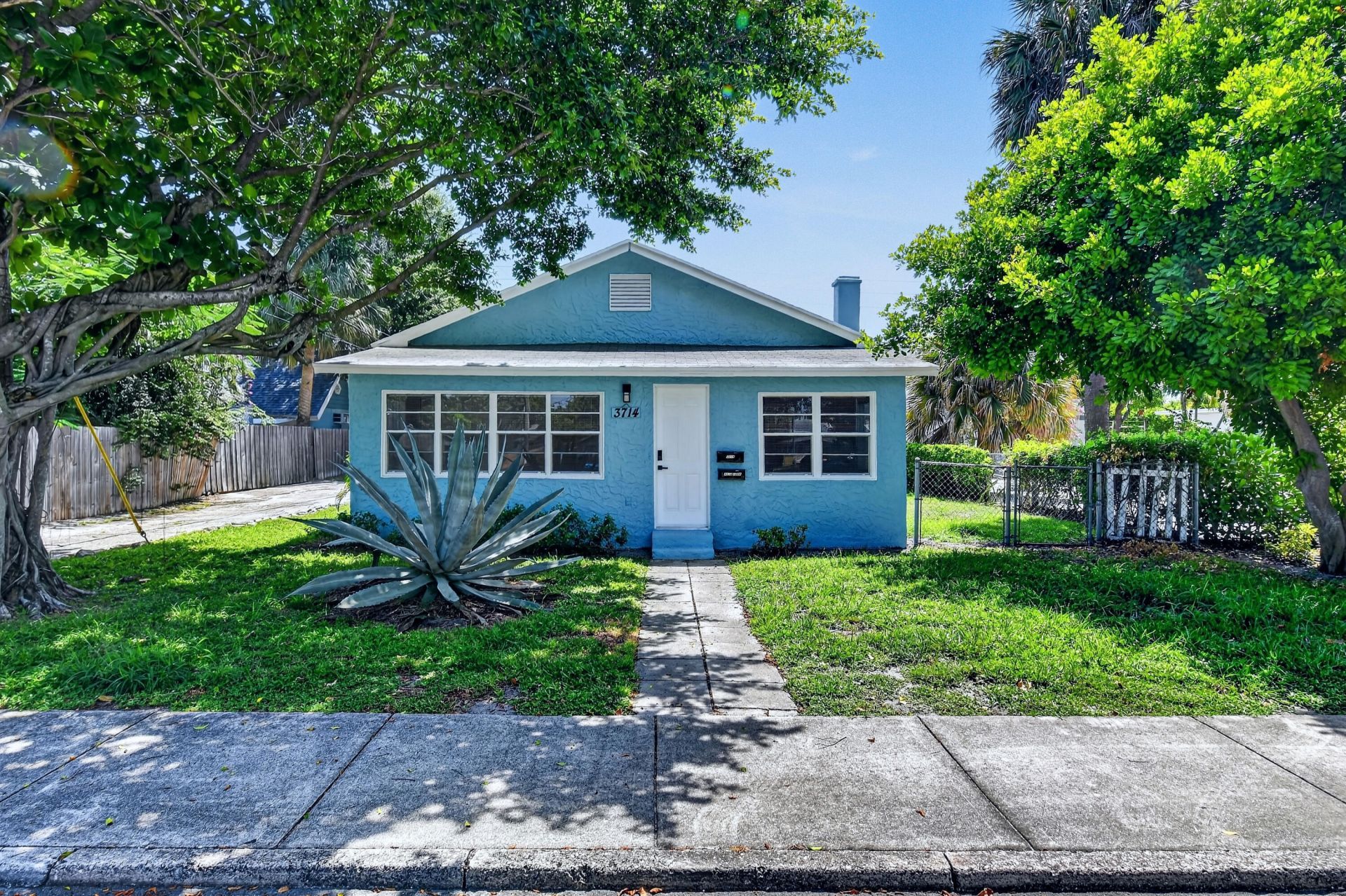 3714 Henry Avenue, West Palm Beach, FL 33405 Photo