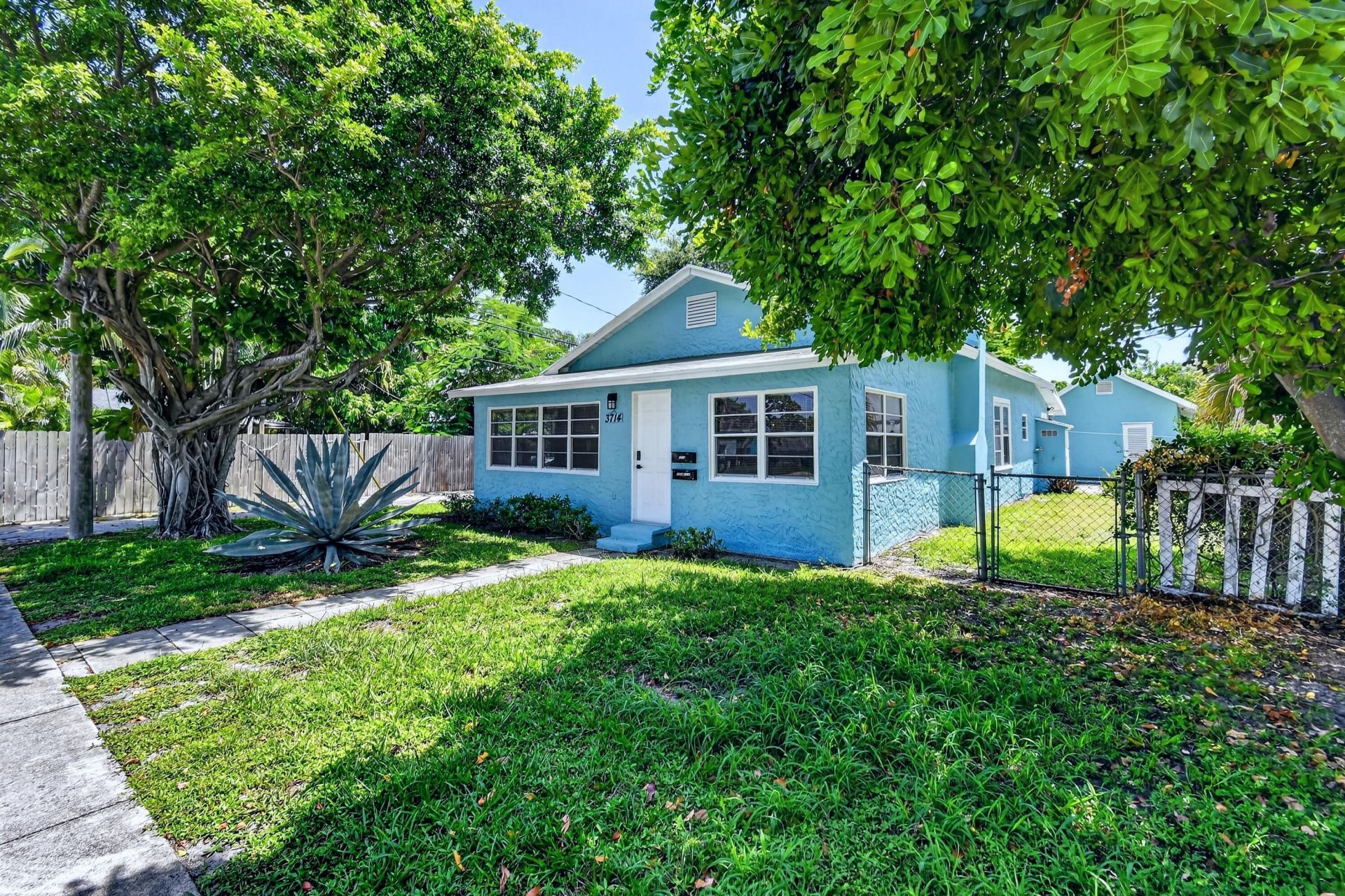 3714 Henry Avenue, West Palm Beach, FL 33405 Photo