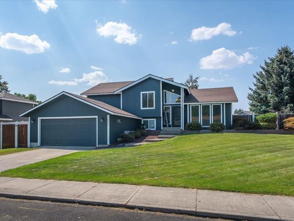 10403 N Arrowhead Rd Dr, Spokane, WA 99208
