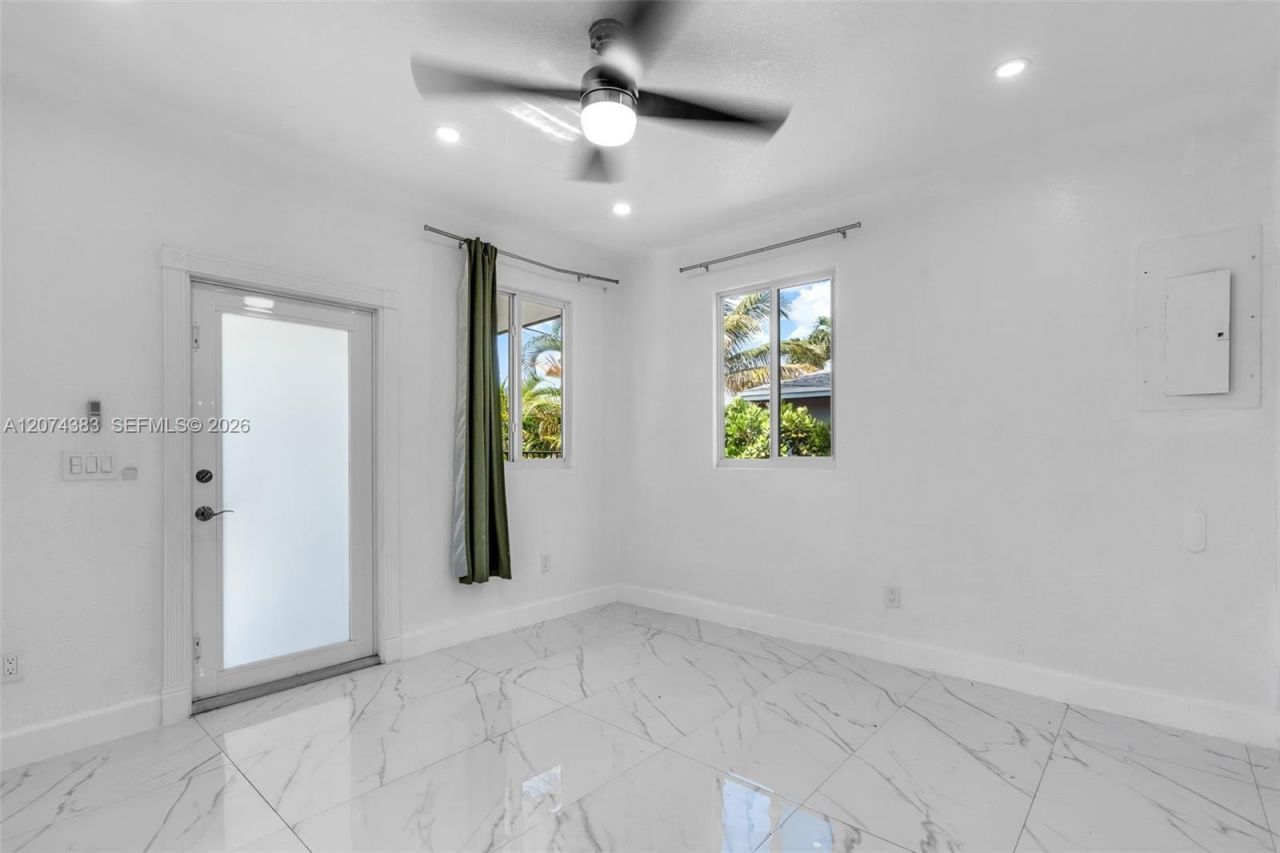 330 NW 82nd Ter , Miami, FL 33150 Photo
