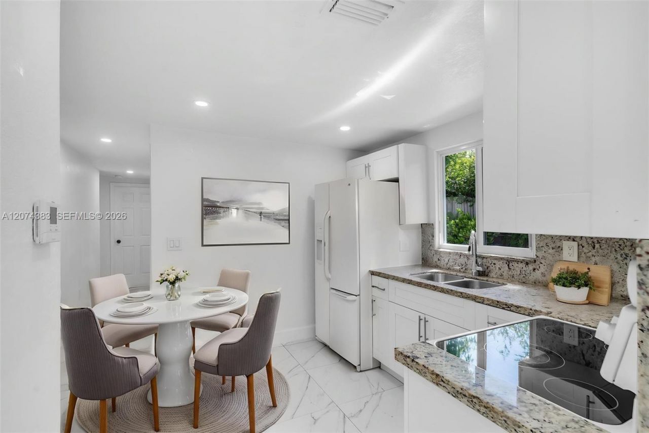 330 NW 82nd Ter , Miami, FL 33150 Photo
