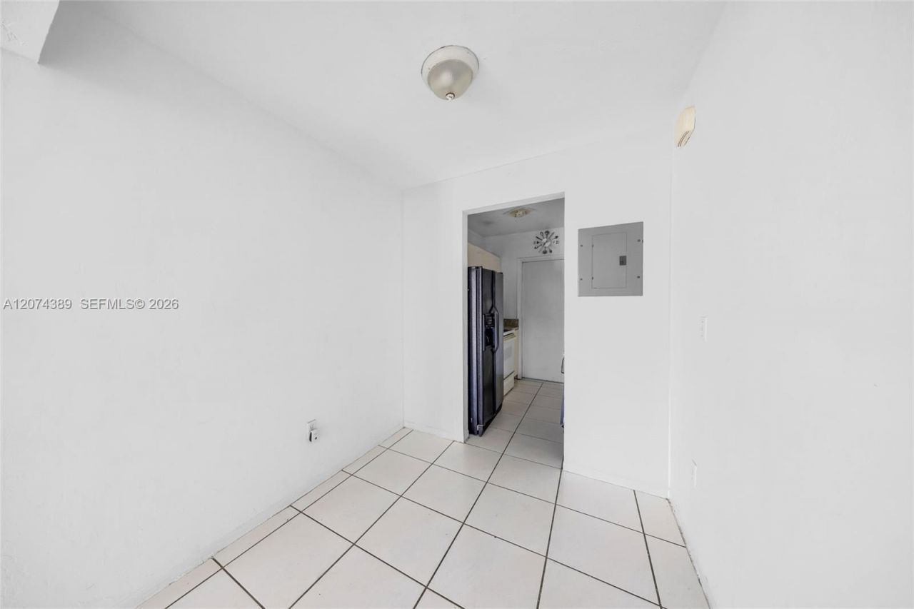 625 75th St , Miami Beach, FL 33141 Photo