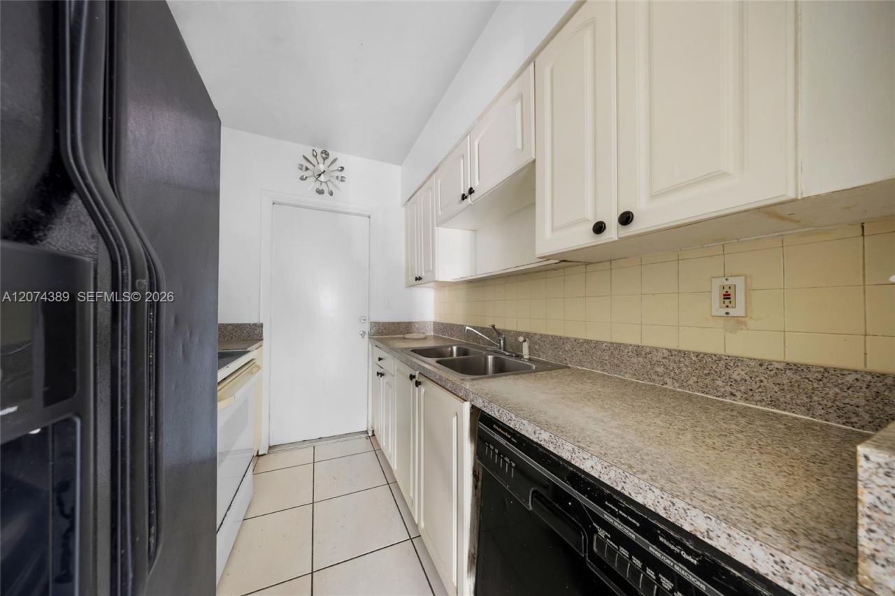 625 75th St , Miami Beach, FL 33141 Photo