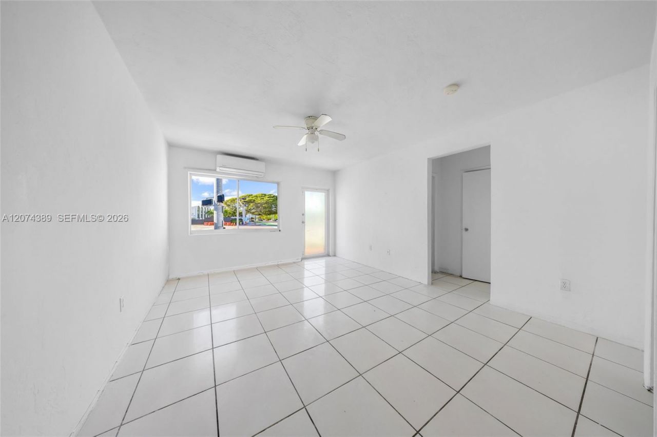 625 75th St , Miami Beach, FL 33141 Photo