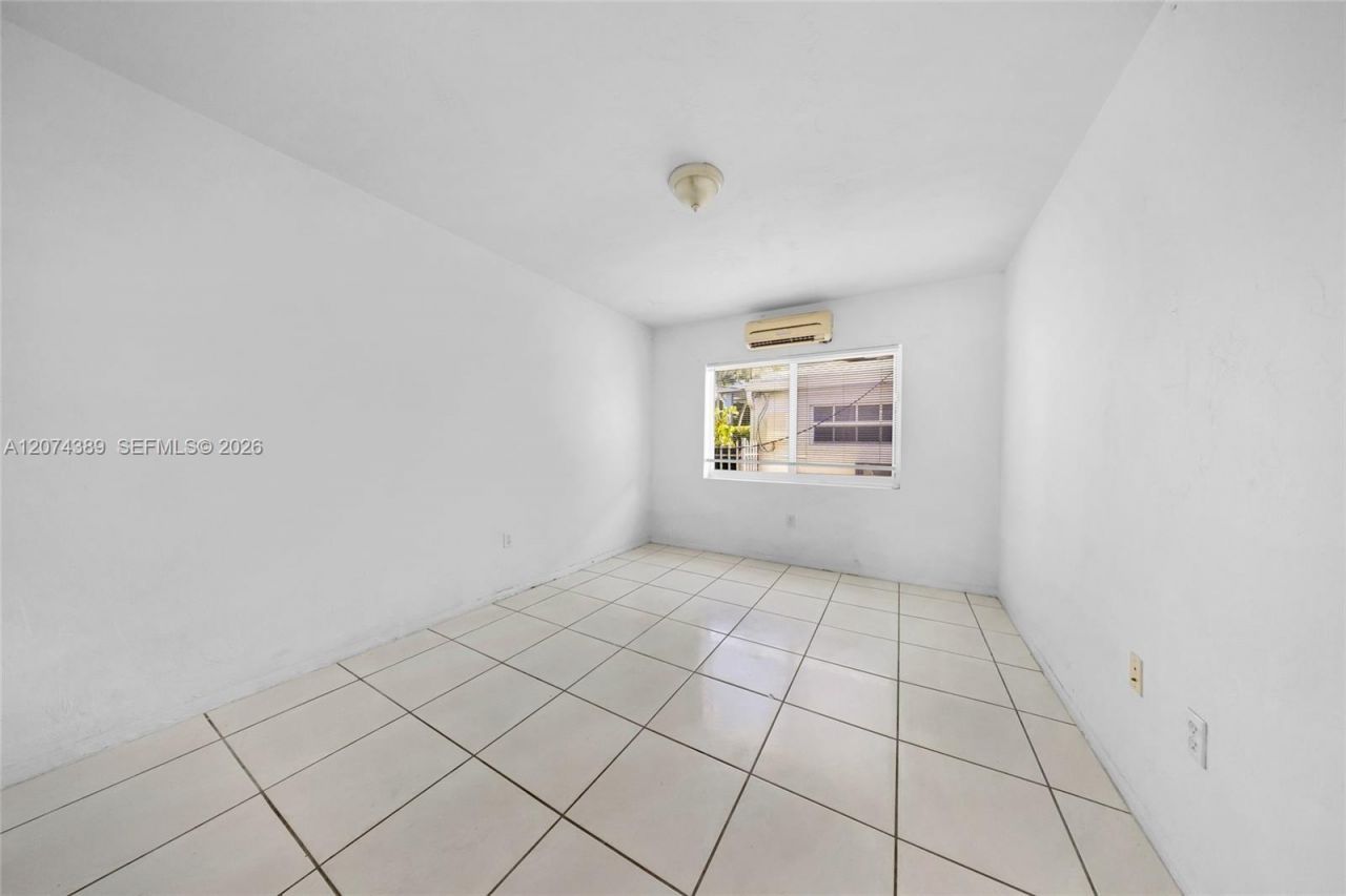 625 75th St , Miami Beach, FL 33141 Photo
