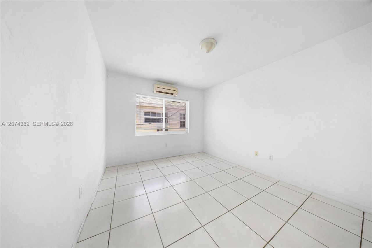 625 75th St , Miami Beach, FL 33141 Photo