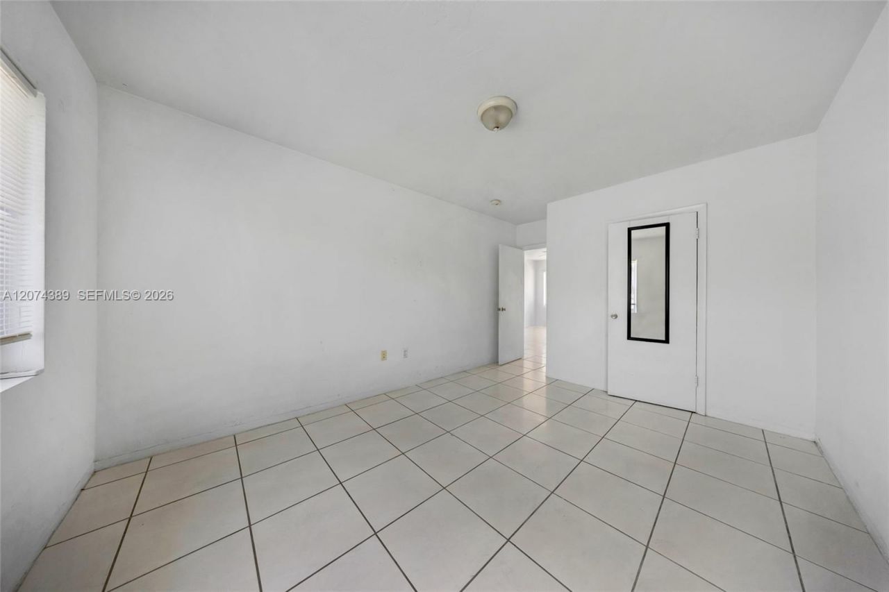 625 75th St , Miami Beach, FL 33141 Photo