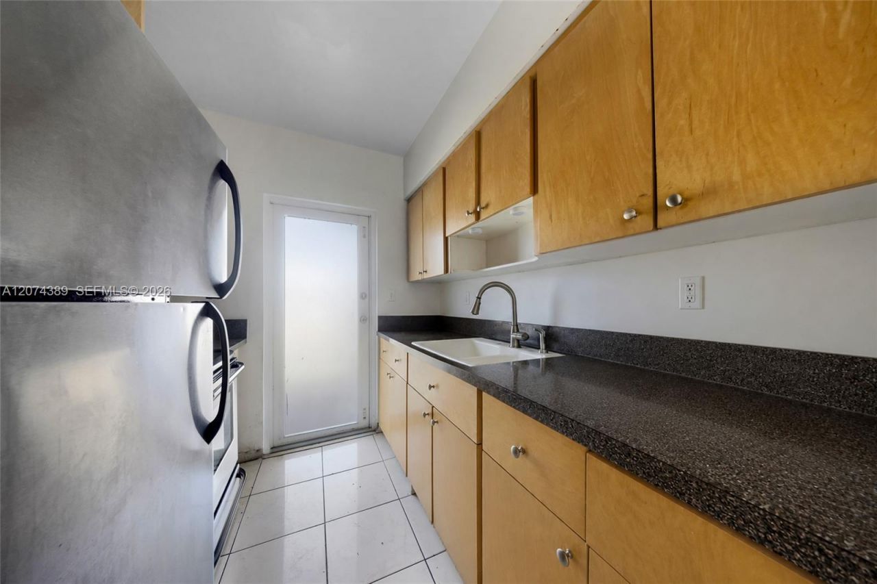 625 75th St , Miami Beach, FL 33141 Photo