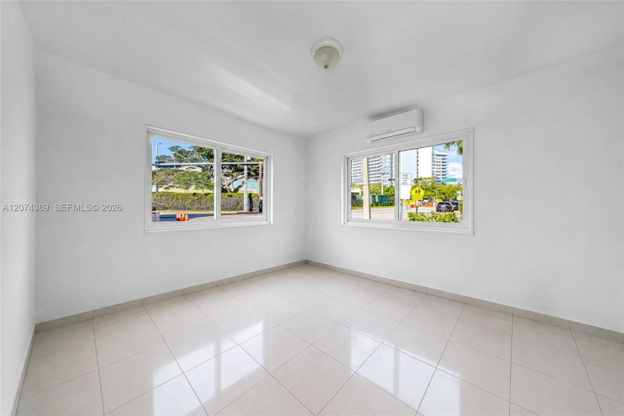 625 75th St , Miami Beach, FL 33141 Photo