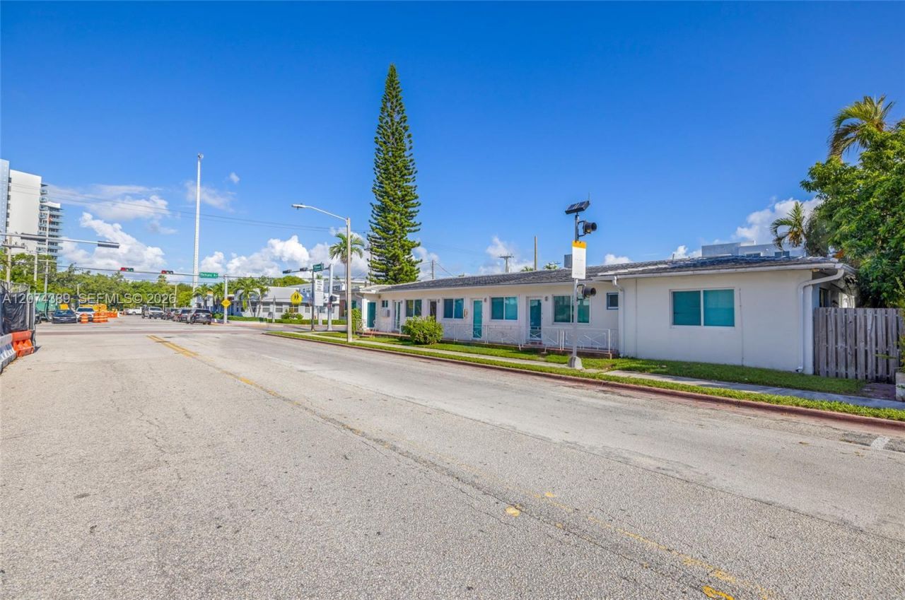 625 75th St , Miami Beach, FL 33141 Photo