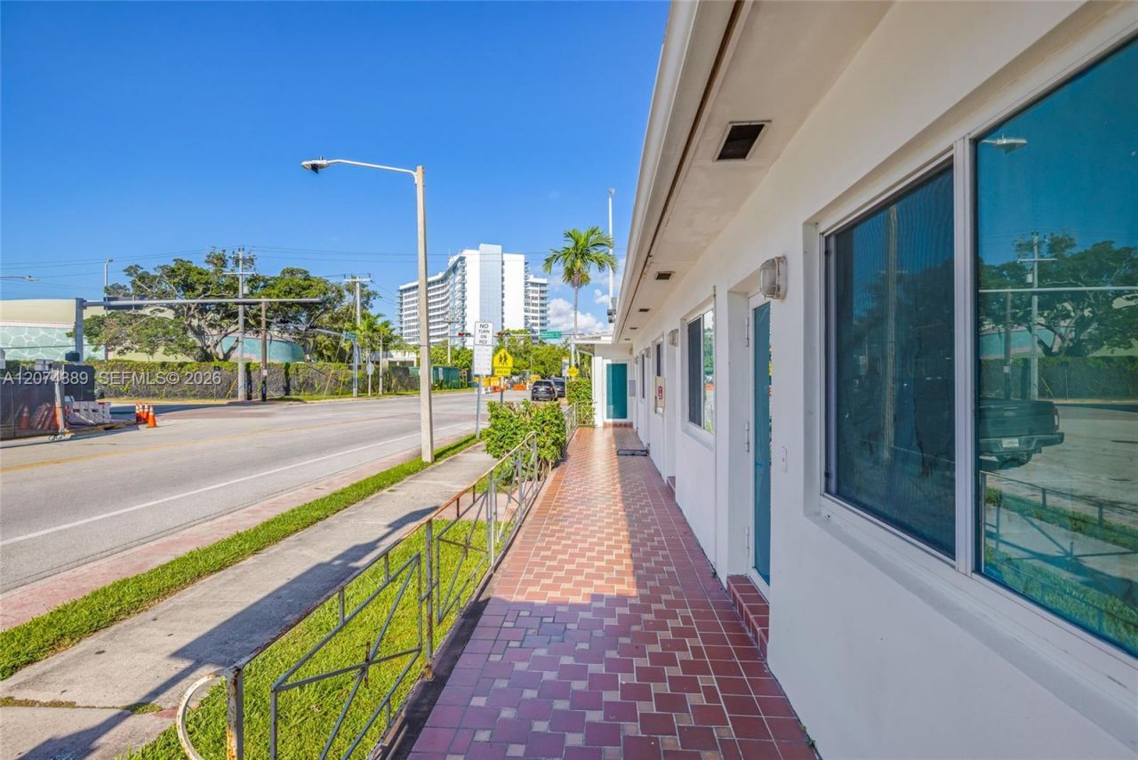 625 75th St , Miami Beach, FL 33141 Photo