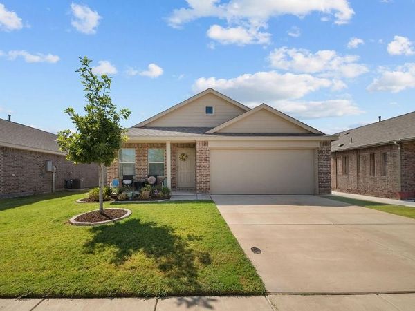 1048 Crestview Drive, Hutchins, TX 75141
