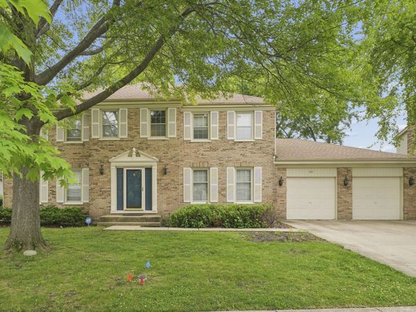 837 Heatherstone Drive , Schaumburg, IL 60173
