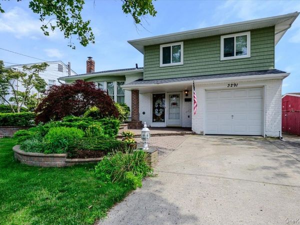 3291 Wolfson Drive , Baldwin, NY 11510