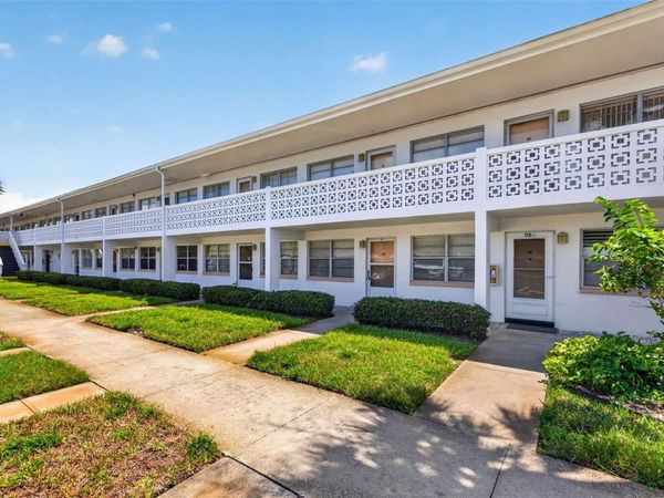 1000 79TH AVENUE N, Unit 111, ST PETERSBURG, FL 33702