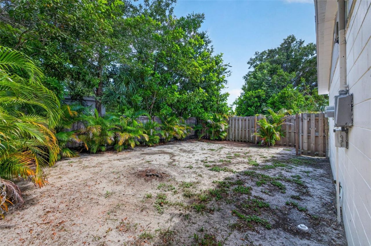 2175 43rd Avenue N, Saint Petersburg, FL 33714 Photo