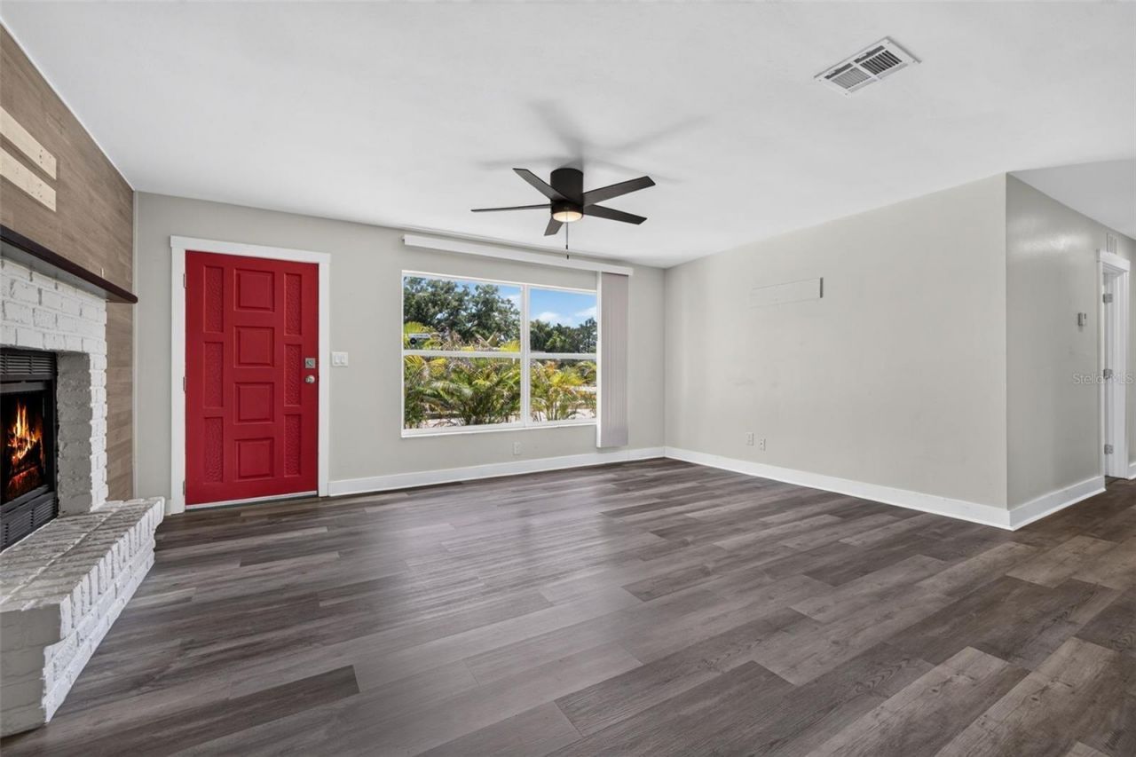 2175 43rd Avenue N, Saint Petersburg, FL 33714 Photo