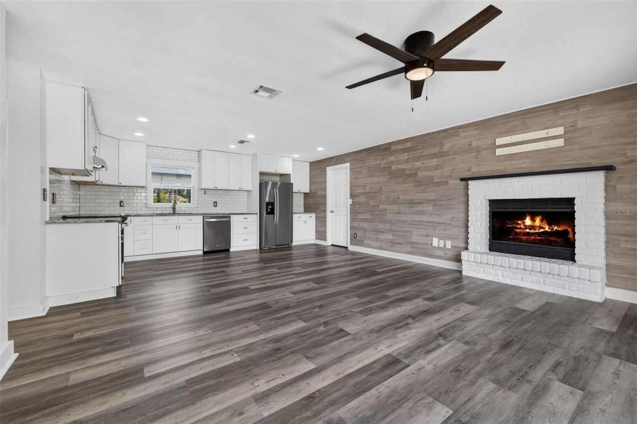 2175 43rd Avenue N, Saint Petersburg, FL 33714 Photo
