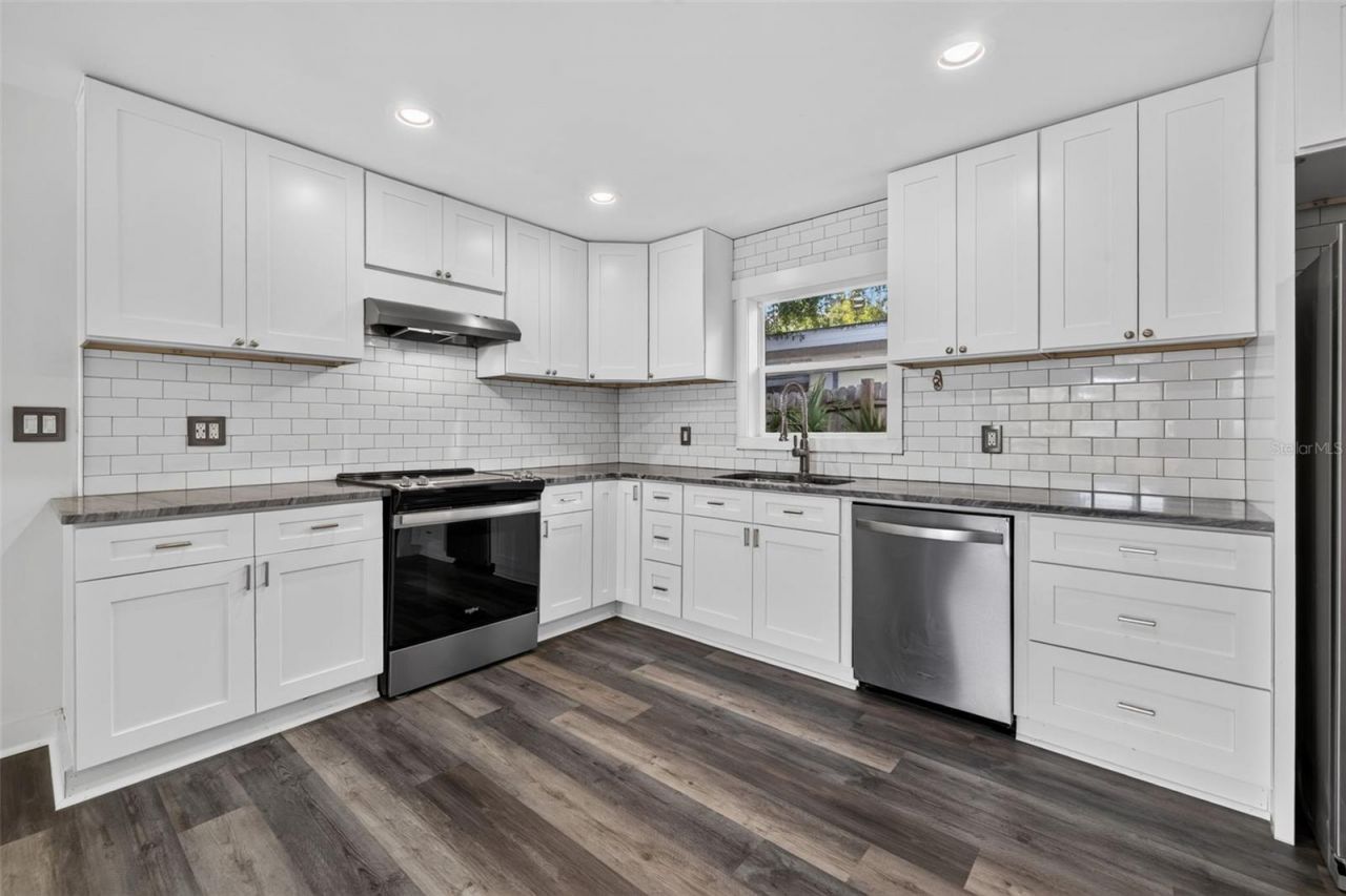 2175 43rd Avenue N, Saint Petersburg, FL 33714 Photo