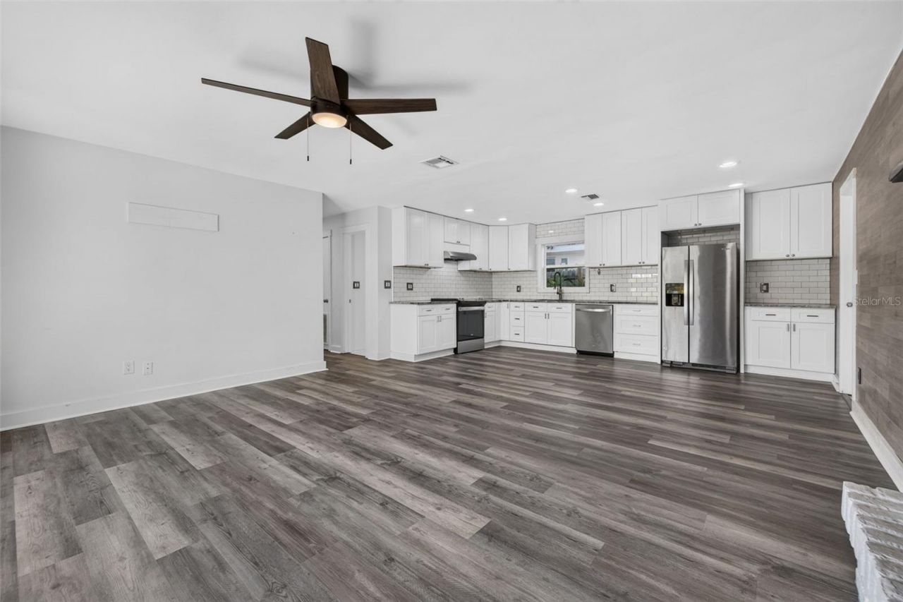 2175 43rd Avenue N, Saint Petersburg, FL 33714 Photo