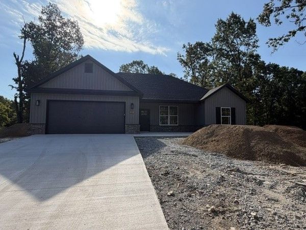 1 Croxton Lane, Bella Vista, AR 72715