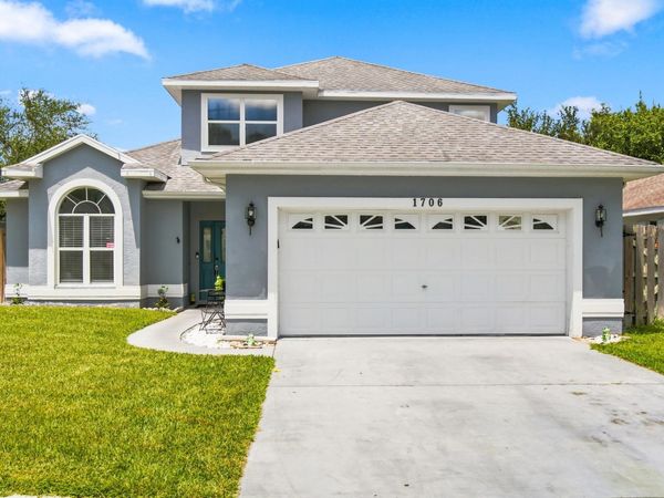 1706 PONDBERRY Lane, Port St. Lucie, FL 34952