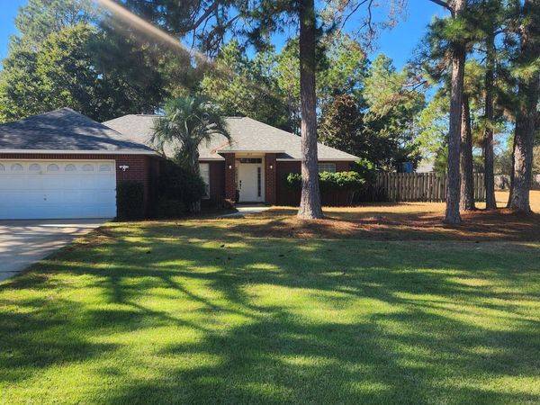 2013 Bahama Drive, Navarre, FL 32566