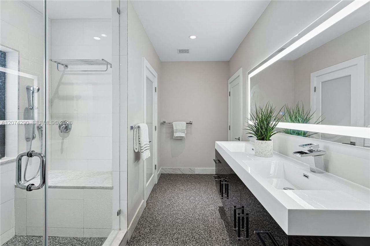 231 Fluvia Ave , Unit -, Coral Gables, FL 33134 Photo
