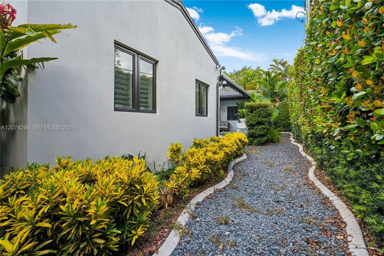 231 Fluvia Ave , Unit -, Coral Gables, FL 33134 Photo