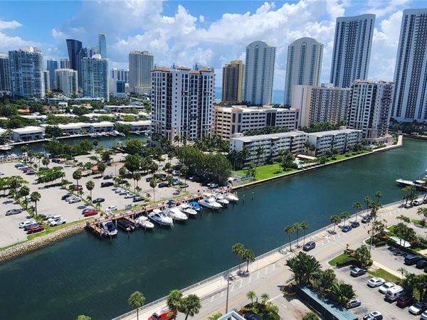 500 Bayview Dr , Unit 1725, Sunny Isles Beach, FL 33160