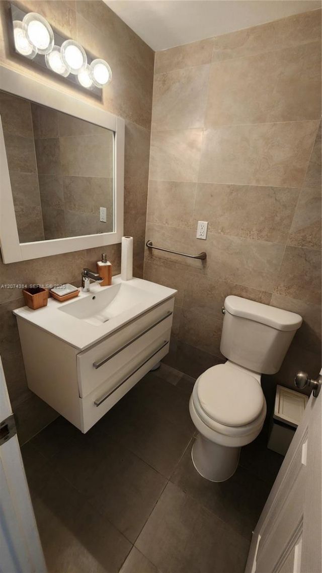 500 Bayview Dr , Unit 1725, Sunny Isles Beach, FL 33160 Photo