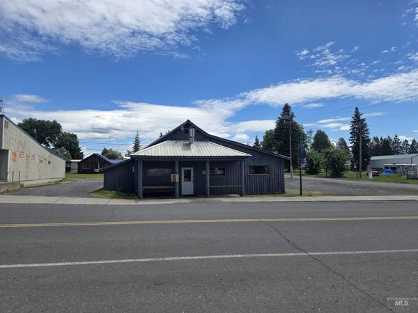 108 N Main St, Weippe, ID 83553