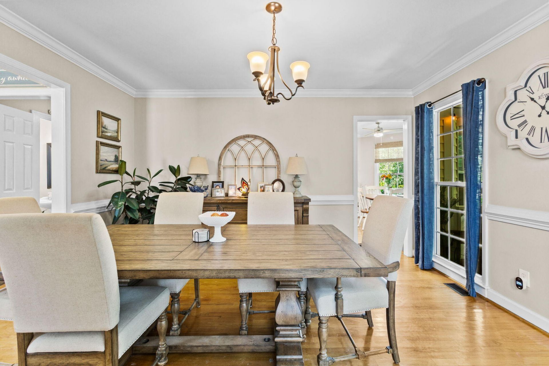 50 Edens Lane Photo 11