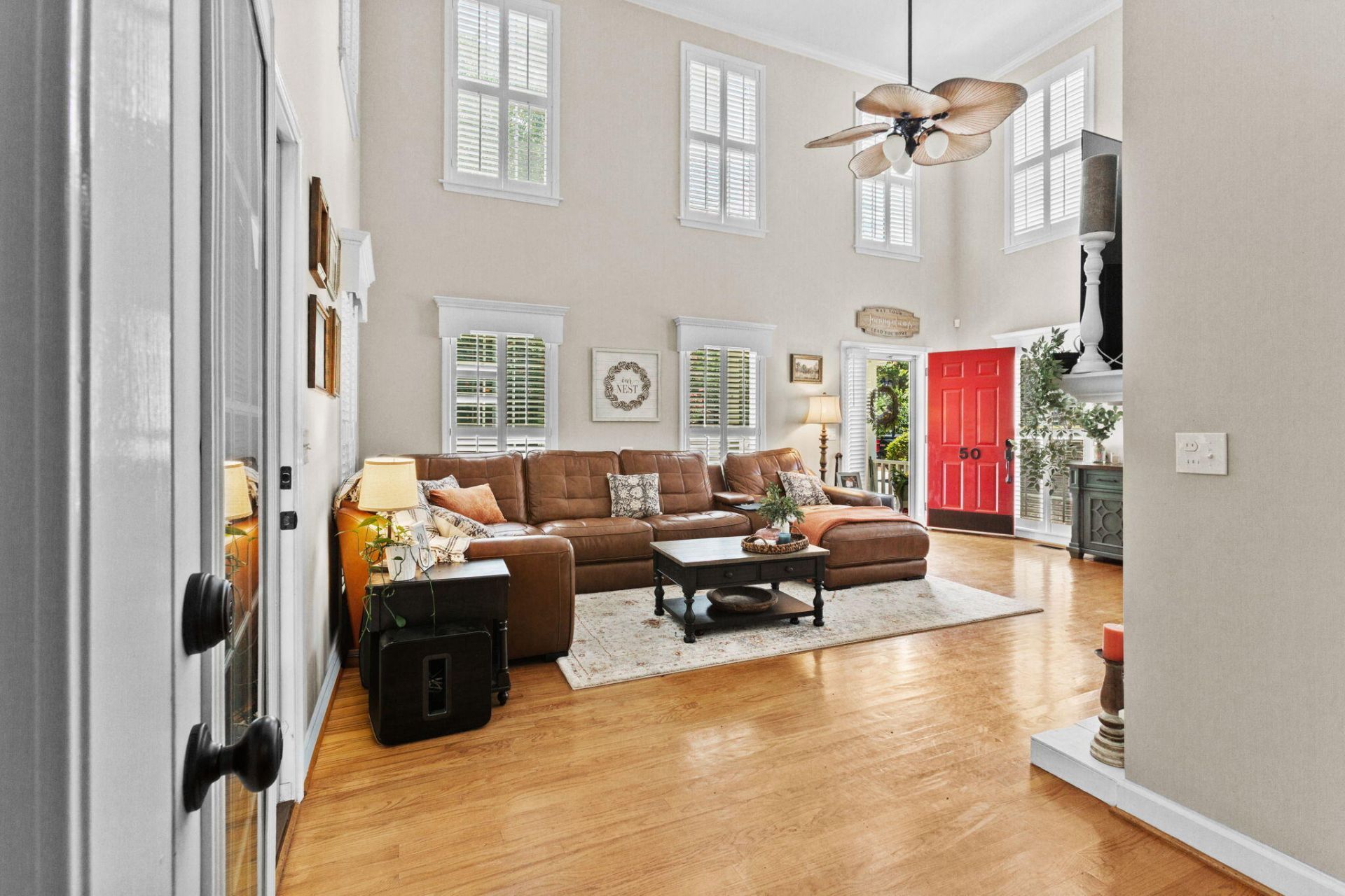 50 Edens Lane Photo 18