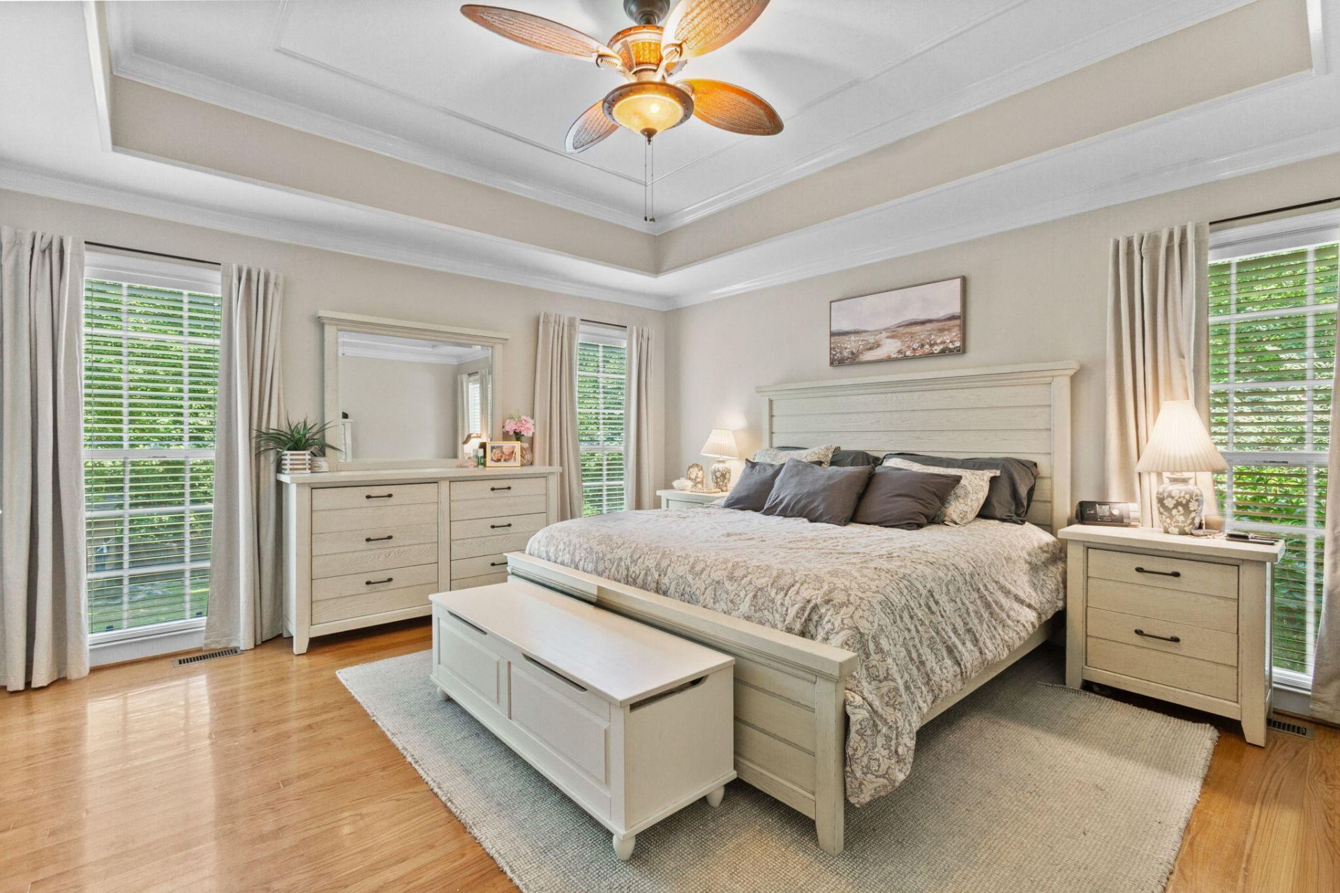 50 Edens Lane Photo 20