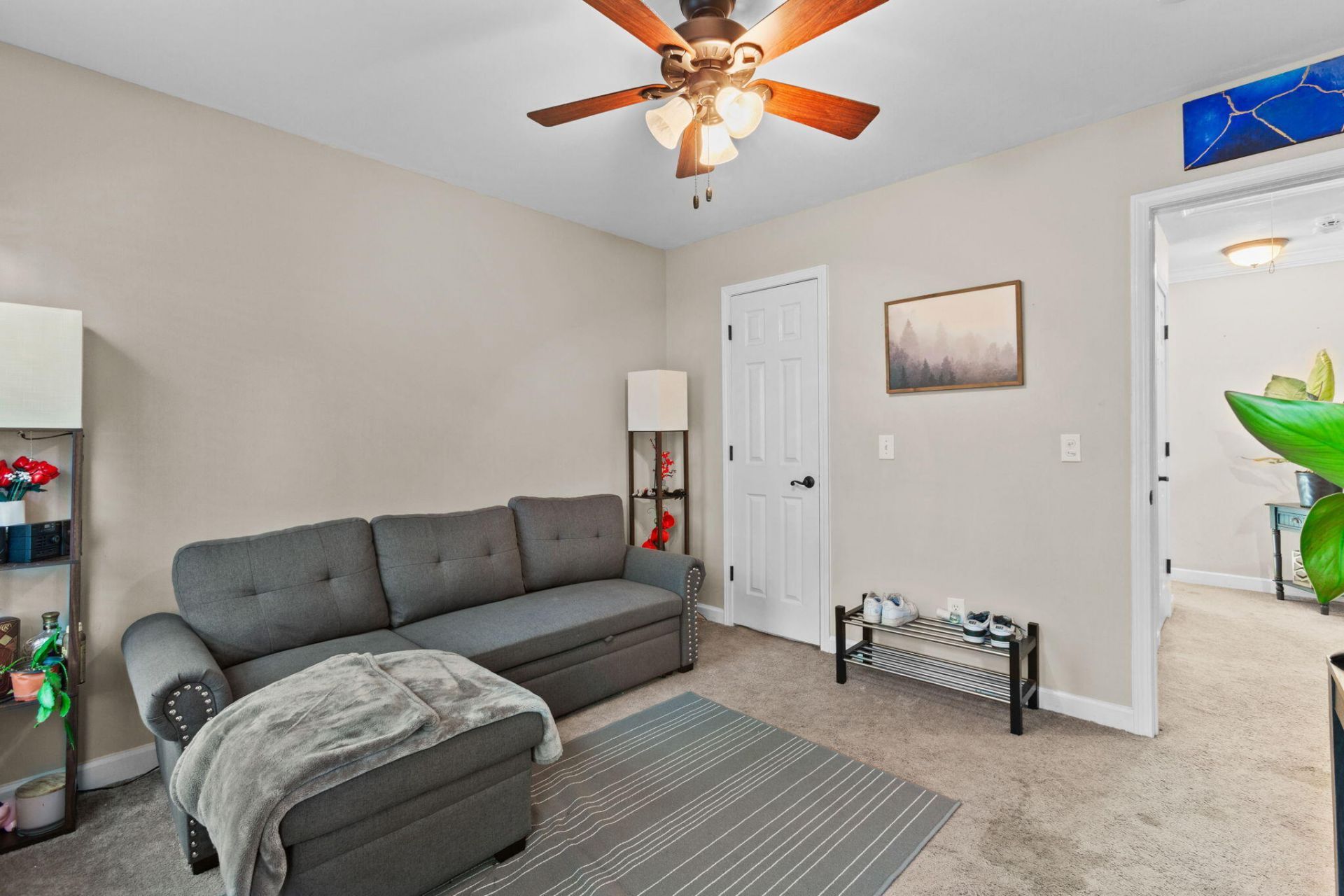 50 Edens Lane Photo 27