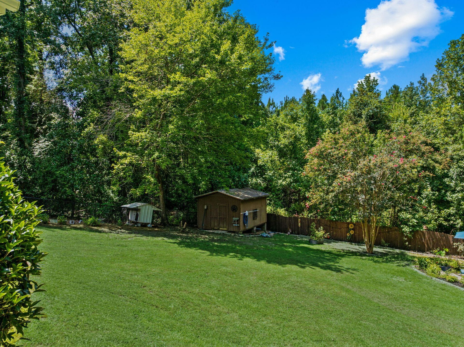 50 Edens Lane Photo 35