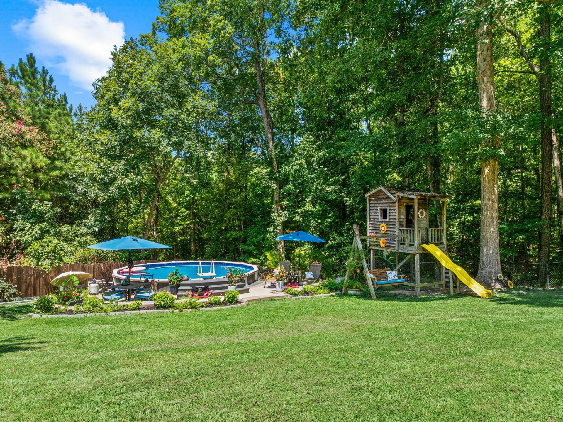 50 Edens Lane Photo 36
