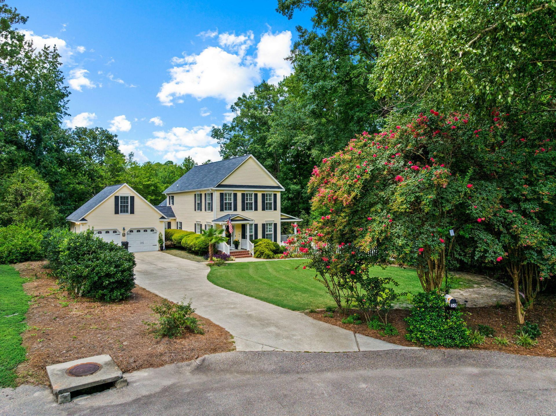 50 Edens Lane Photo 4