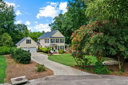 50 Edens Lane photo 4