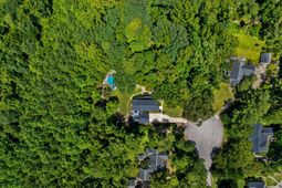 50 Edens Lane photo 4