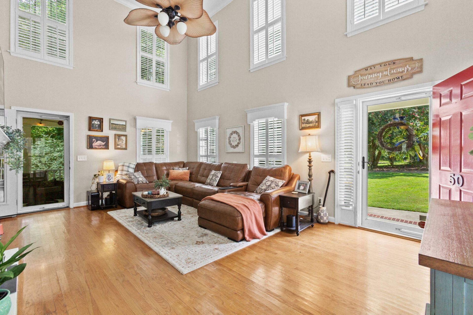 50 Edens Lane Photo 8