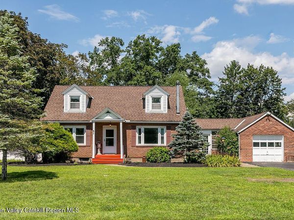 3013 Sunset Lane, Schenectady, NY 12302