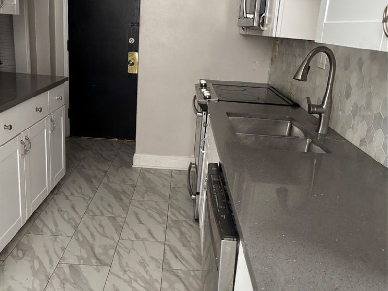 19015 Van Aken Boulevard, Unit 406, Shaker Heights, OH 44122 Photo 2