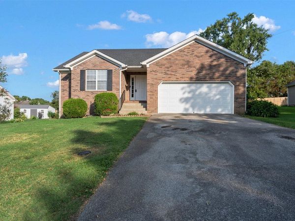 750 Hillgreen Street , Bowling Green, KY 42104
