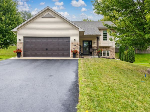 924 Firethorne Trail, Jordan, MN 55352