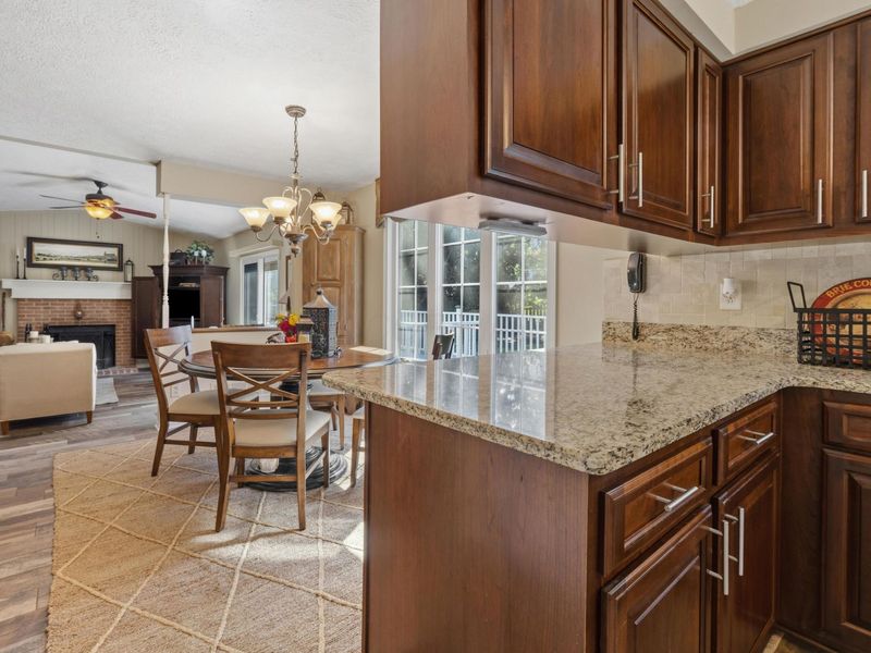 8043 Schoolside Drive, Westerville, OH 43081 Photo 11