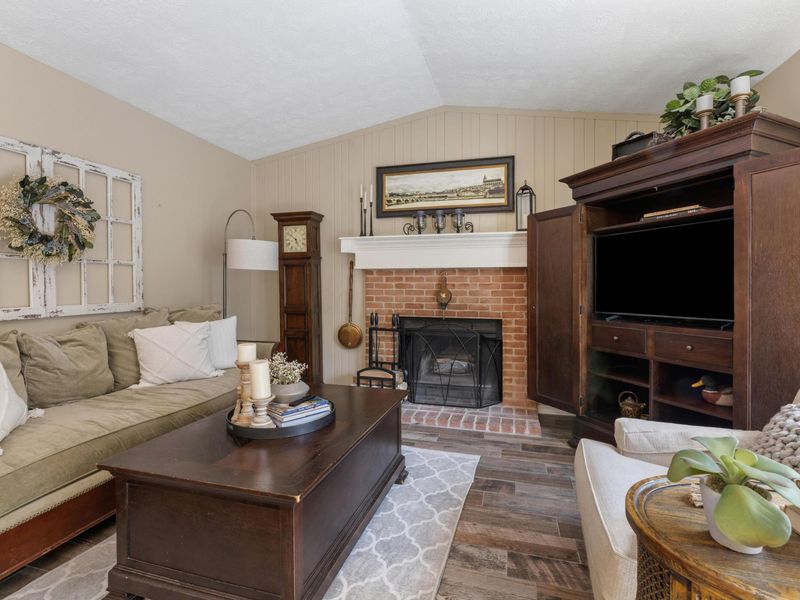 8043 Schoolside Drive, Westerville, OH 43081 Photo 16