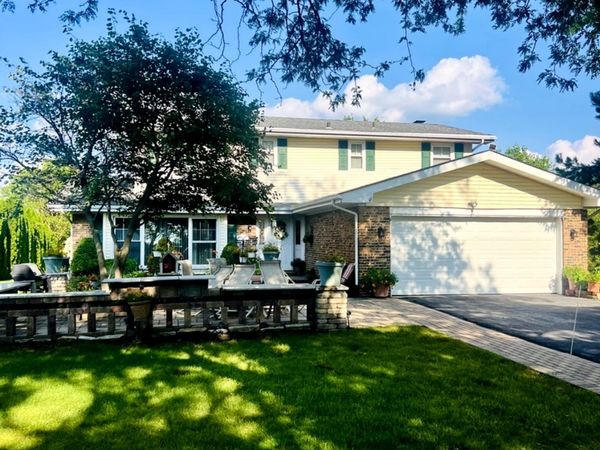 23131 S Volbrecht Road , Crete, IL 60417
